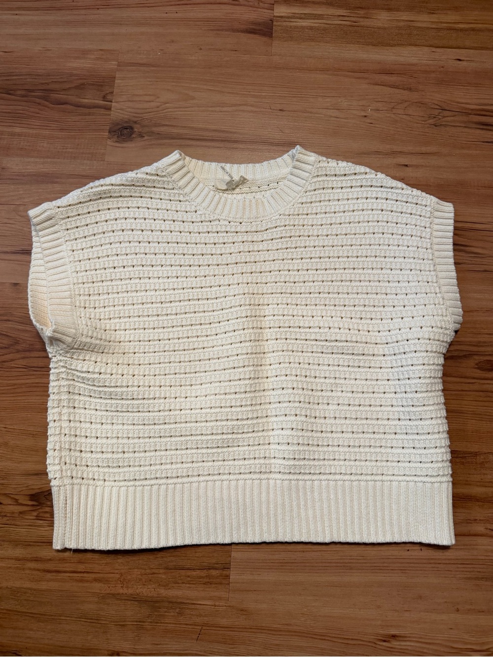 entro Cream Cap sleeve Textured  Sweater. Length shoulder to hem 20” Bust 21”